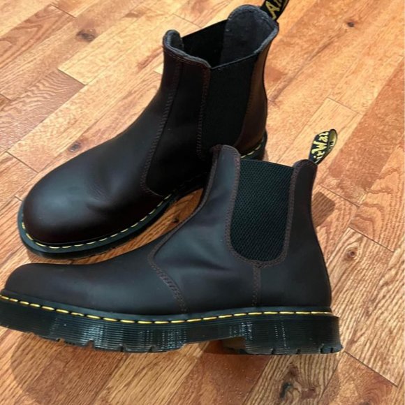 Doc Martens Insulated Chelsea Boot - Picture 3 of 3